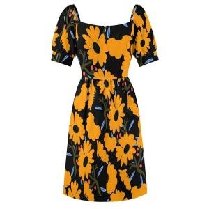 Vestido de flores amarillas